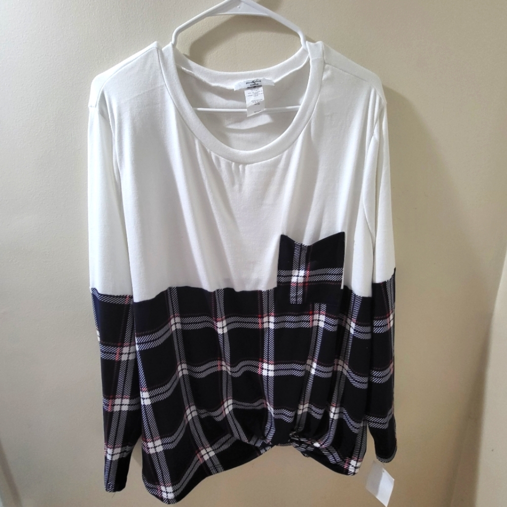 MOA MOA NWT WOMENS TOP 2X